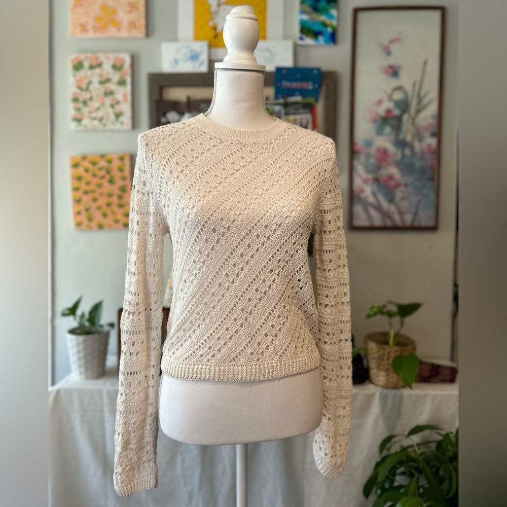 Theory cream/white crochet knit long sleeve top